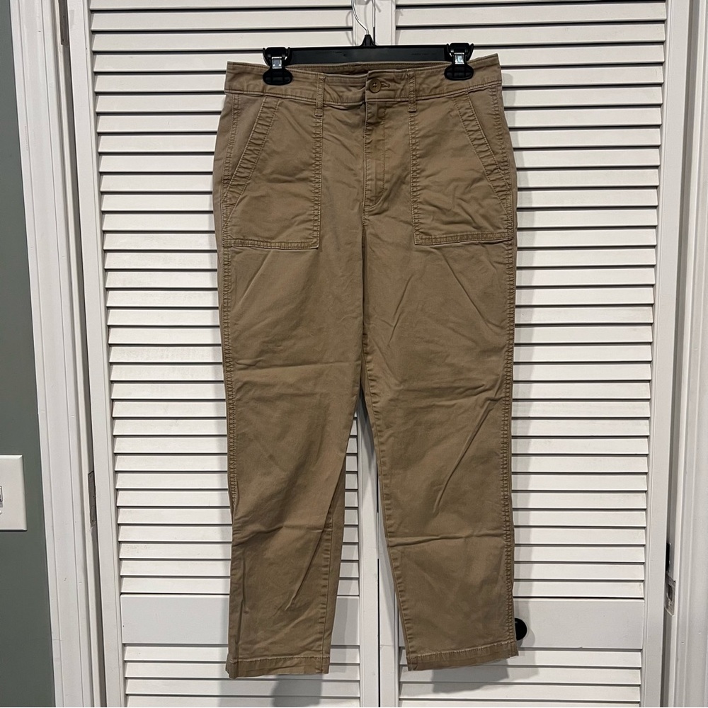 Old Navy khaki pants